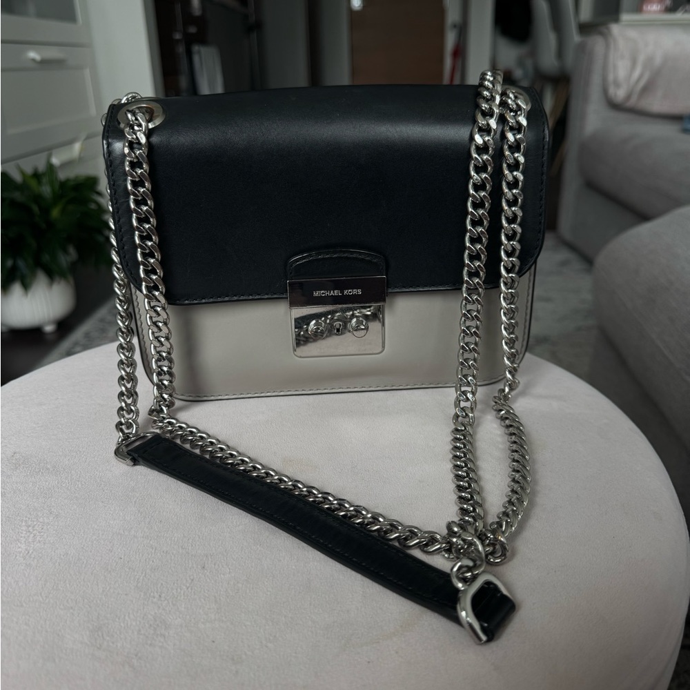 Michael Kors Black and Gray Leather Shoulder Bag with Chain Strap